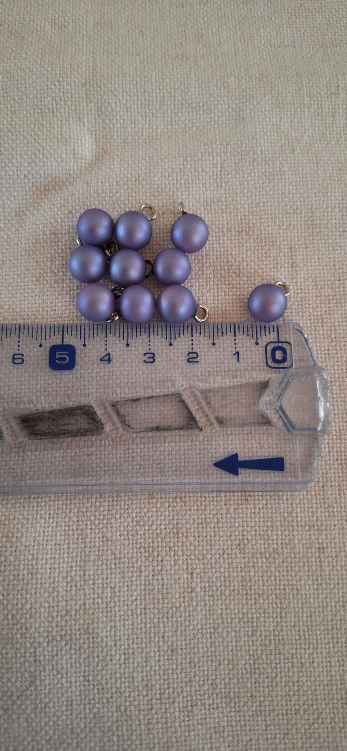 10 boutons 07 mm à coudre imitation perles de culture bleu lavande 